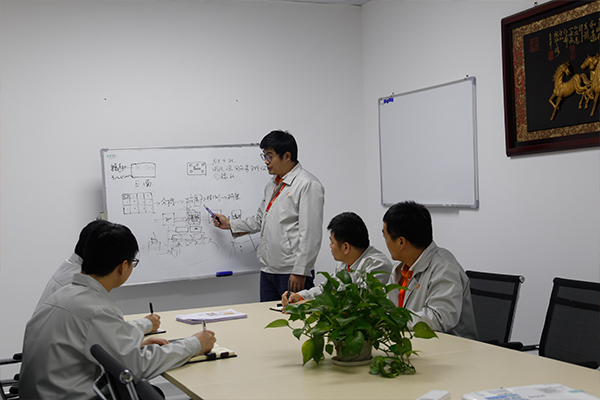 現(xiàn)場(chǎng)指導(dǎo)來(lái)訪客戶